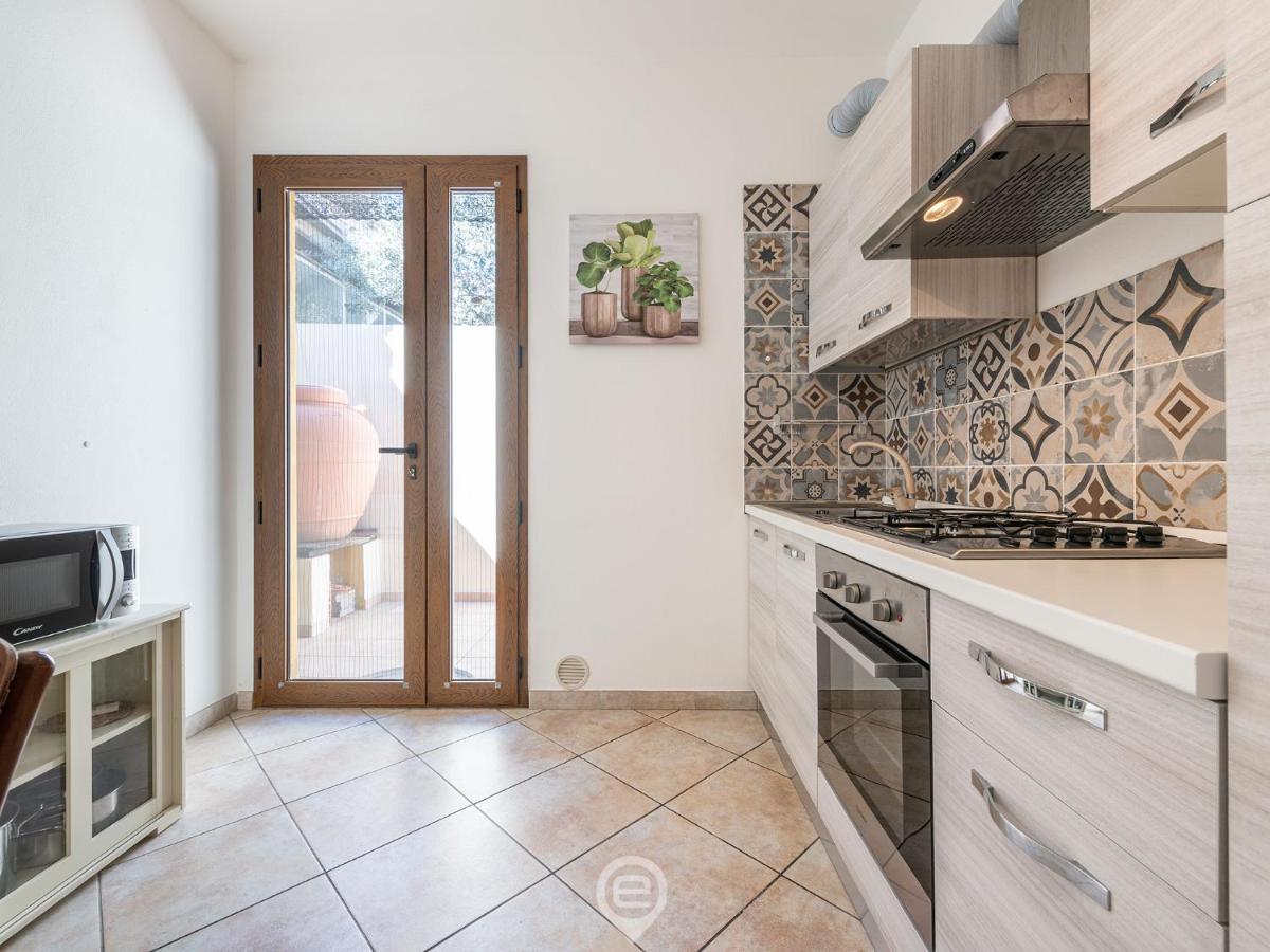 Lidia'S House Apartment Oristano Exterior photo